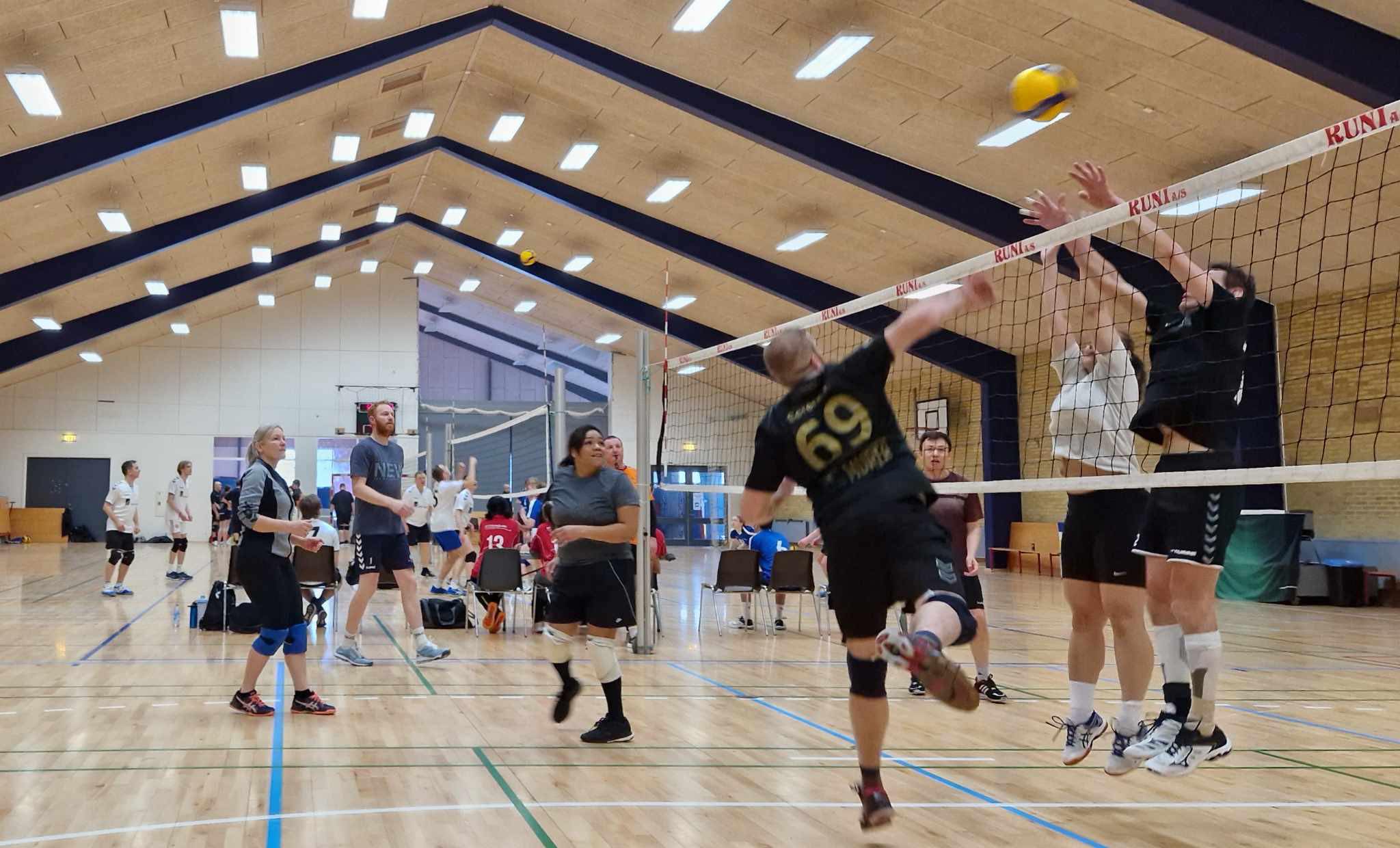 Volleyball1